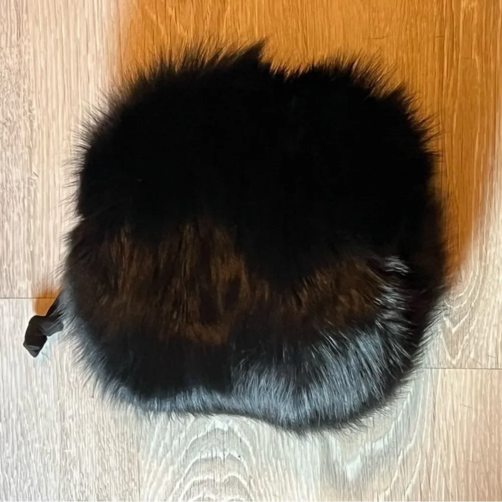 BLACK GENUINE FOX FUR BARREL MUFF HAND WARMER WRISTLET WITH INSIDE ZIP POCKET